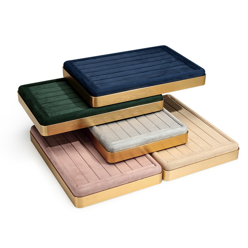 Présentoir en Velours à Haut N - Luxury Watch Stand avis et prix