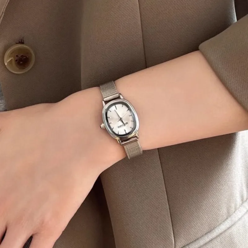 Petit cadran ovale montre vert - Luxury Watch Brand For Women avis et prix